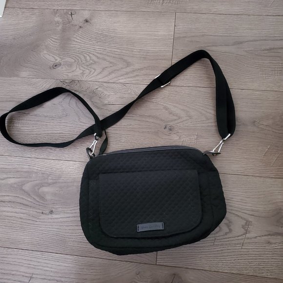 Vera Bradley Handbags - Vera Bradley Black Crossbody Bag
